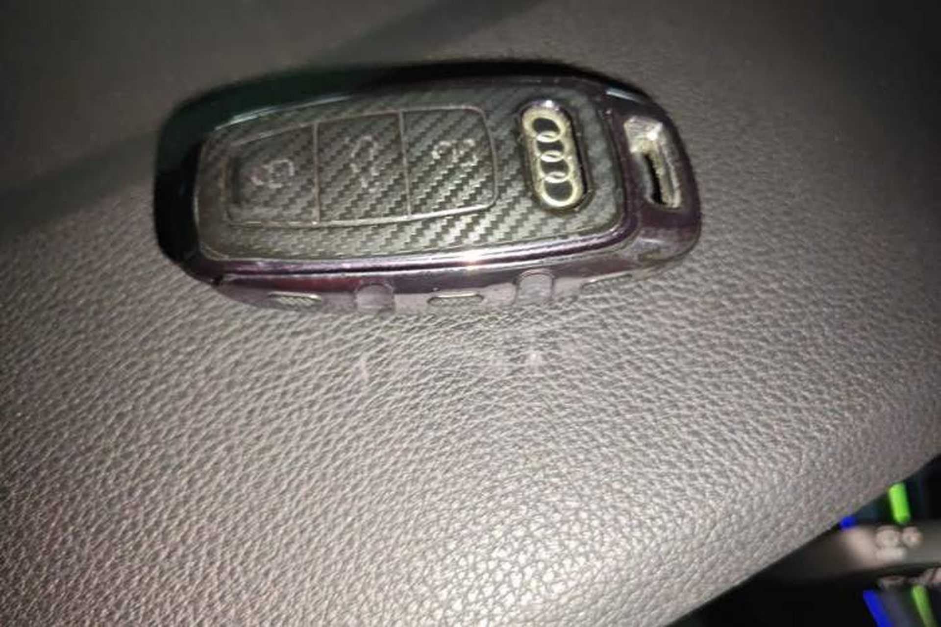 Used Audi Q8 2019 45 TFSI Luxury Prestige Edition Vehicle Key