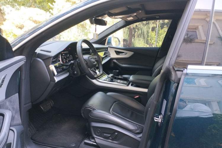 Used Audi Q8 2019 55 TFSI Luxury Dynamic Model Driver Seat