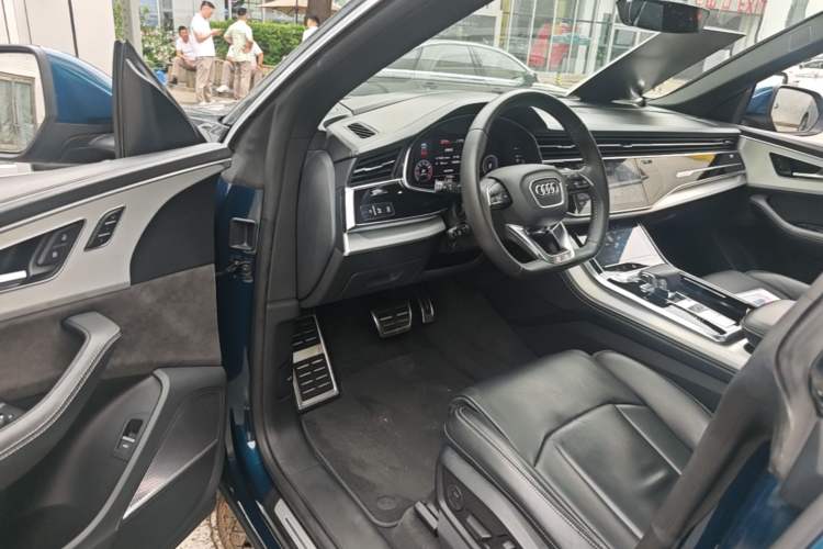 Used Audi Q8 2019 55 TFSI Luxury Dynamic Model Driver Seat