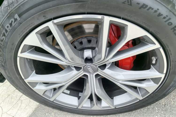 Used Audi Q8 2019 55 TFSI Luxury Dynamic Model Exterior 10