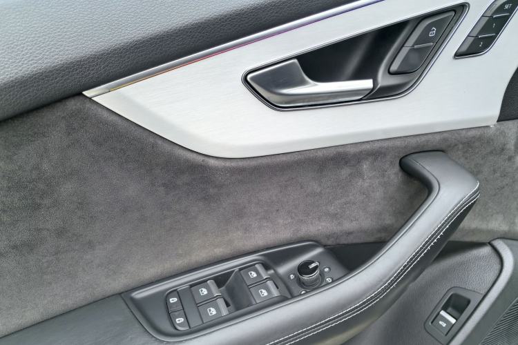 Used Audi Q8 2019 55 TFSI Luxury Dynamic Model Exterior 6
