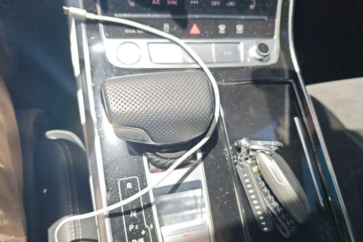 Used Audi Q8 2019 55 TFSI Prestige Dynamic Edition Gear Lever