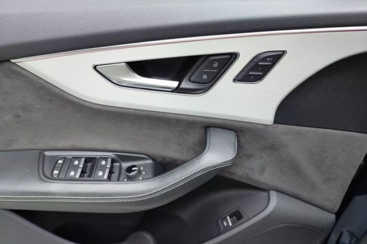 Used Audi Q8 2019 55 TFSI Prestige Dynamic Edition Interior 11