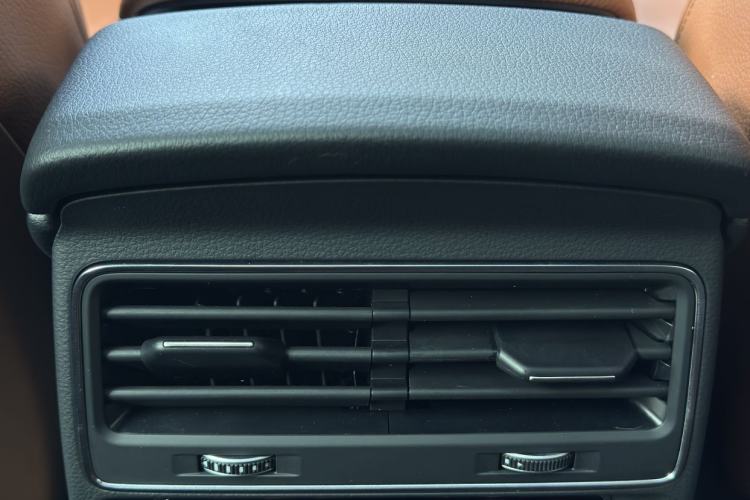 Used Audi Q8 2019 45 TFSI Prestige Dynamic Edition Interior 2