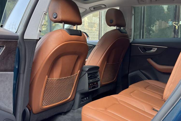 Used Audi Q8 2019 45 TFSI Prestige Dynamic Edition Interior 5