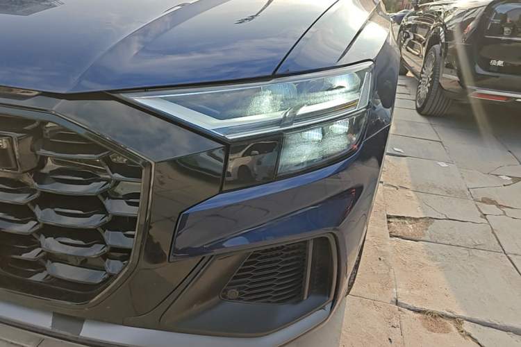 Used Audi Q8 2019 55 TFSI Luxury Dynamic Model Left Front Headlight