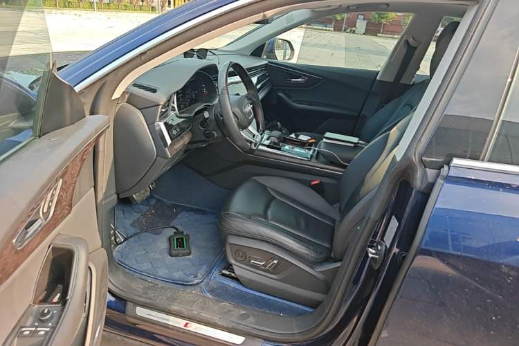 Used Audi Q8 2019 55 TFSI Luxury Dynamic Model Left Front Seat