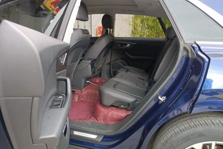 Used Audi Q8 2019 55 TFSI Prestige Dynamic Edition Left Rear Seat