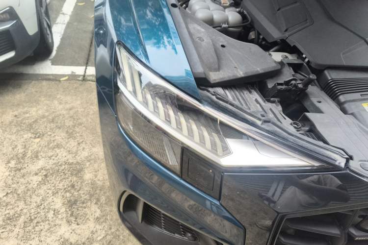 Used Audi Q8 2019 55 TFSI Ultimate Limited Edition Right Front Headlight
