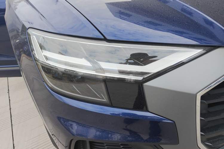 Used Audi Q8 2019 55 TFSI Luxury Dynamic Model Right Front Headlight