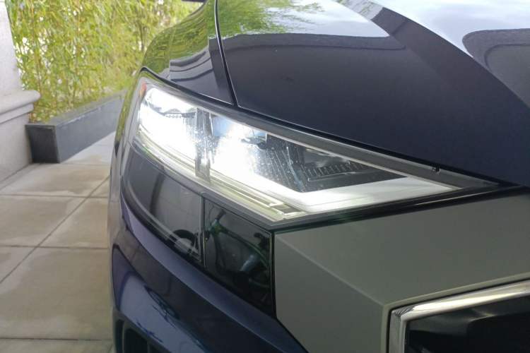 Used Audi Q8 2019 55 TFSI Prestige Dynamic Edition Right Front Headlight