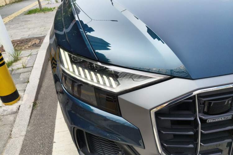Used Audi Q8 2019 55 TFSI Luxury Dynamic Model Right Front Headlight