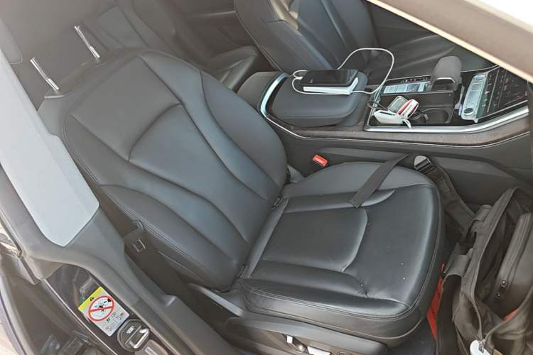 Used Audi Q8 2019 55 TFSI Luxury Dynamic Model Right Front Seat
