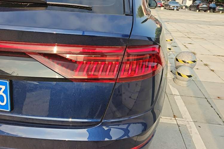Used Audi Q8 2019 55 TFSI Luxury Dynamic Model Right Rear Taillight