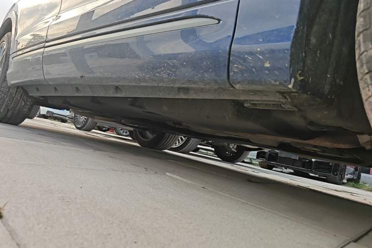 Used Audi Q8 2019 55 TFSI Luxury Dynamic Model Right Side Sill