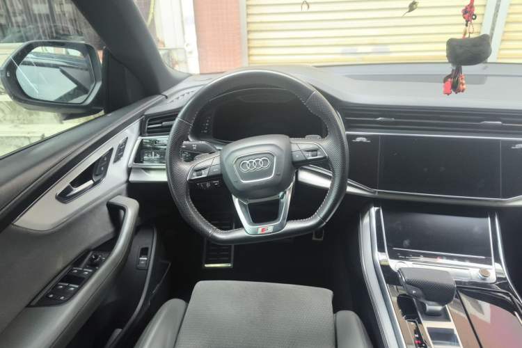 Used Audi Q8 2019 55 TFSI Ultimate Limited Edition Steering Wheel