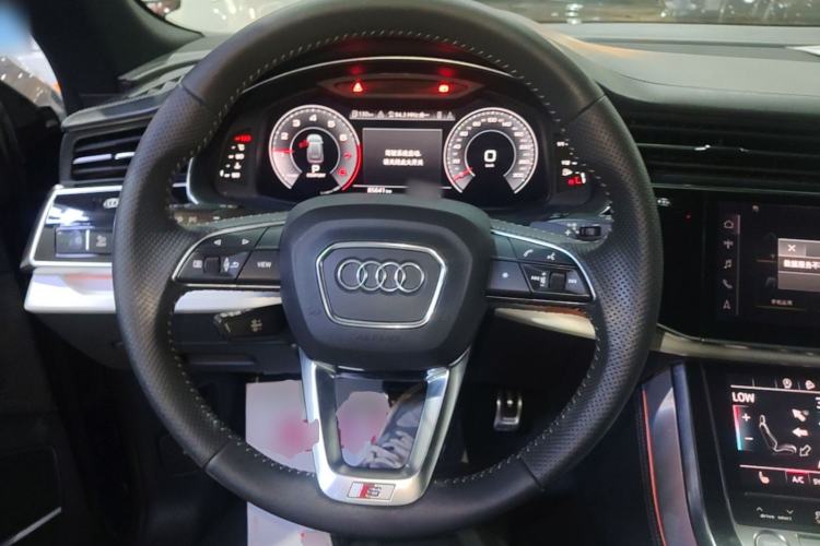 Used Audi Q8 2019 55 TFSI Luxury Dynamic Model Steering Wheel