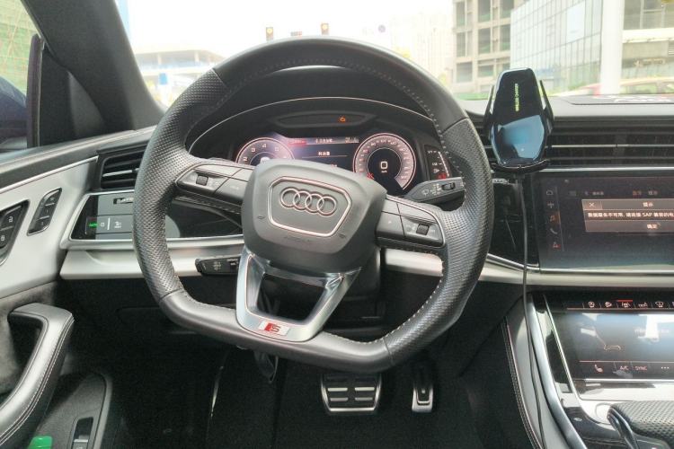 Used Audi Q8 2019 55 TFSI Luxury Dynamic Model Steering Wheel