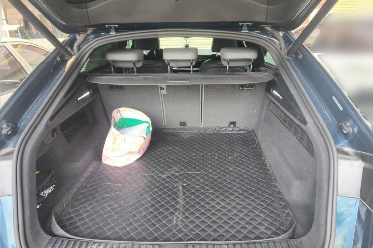 Used Audi Q8 2019 55 TFSI Ultimate Limited Edition Trunk