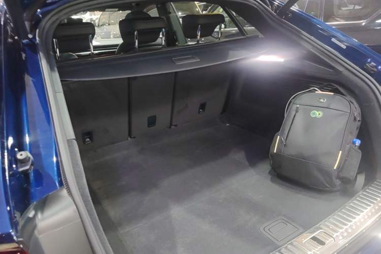 Used Audi Q8 2019 55 TFSI Luxury Dynamic Model Trunk