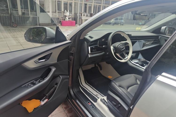 Used Audi Q8 2019 45 TFSI Luxury Prestige Edition Driver Seat
