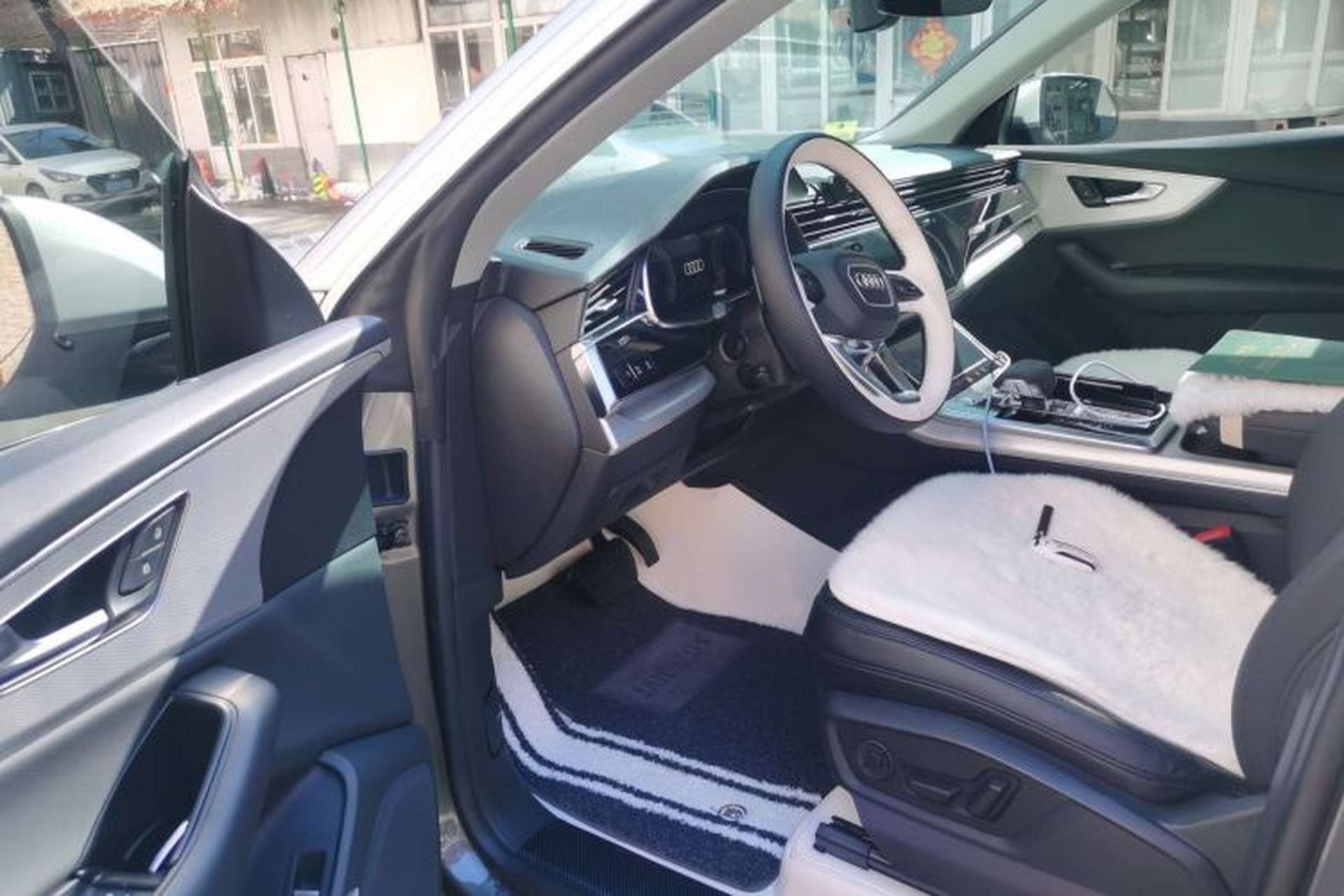 Used Audi Q8 2019 45 TFSI Luxury Prestige Edition Driver Seat