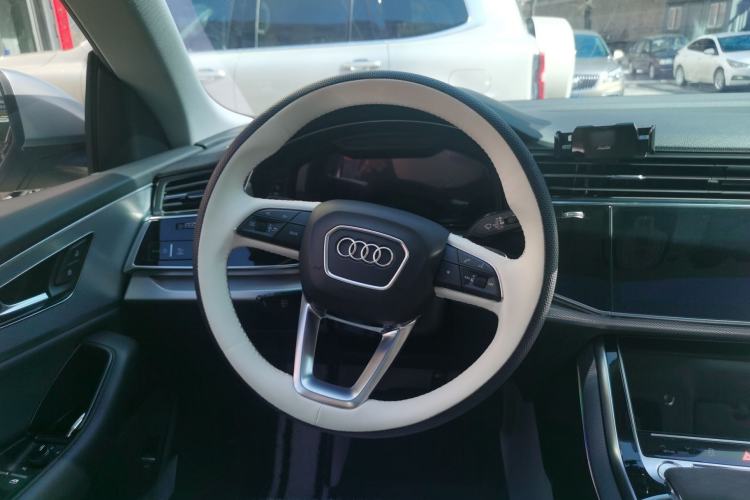 Used Audi Q8 2019 45 TFSI Luxury Prestige Edition Steering Wheel