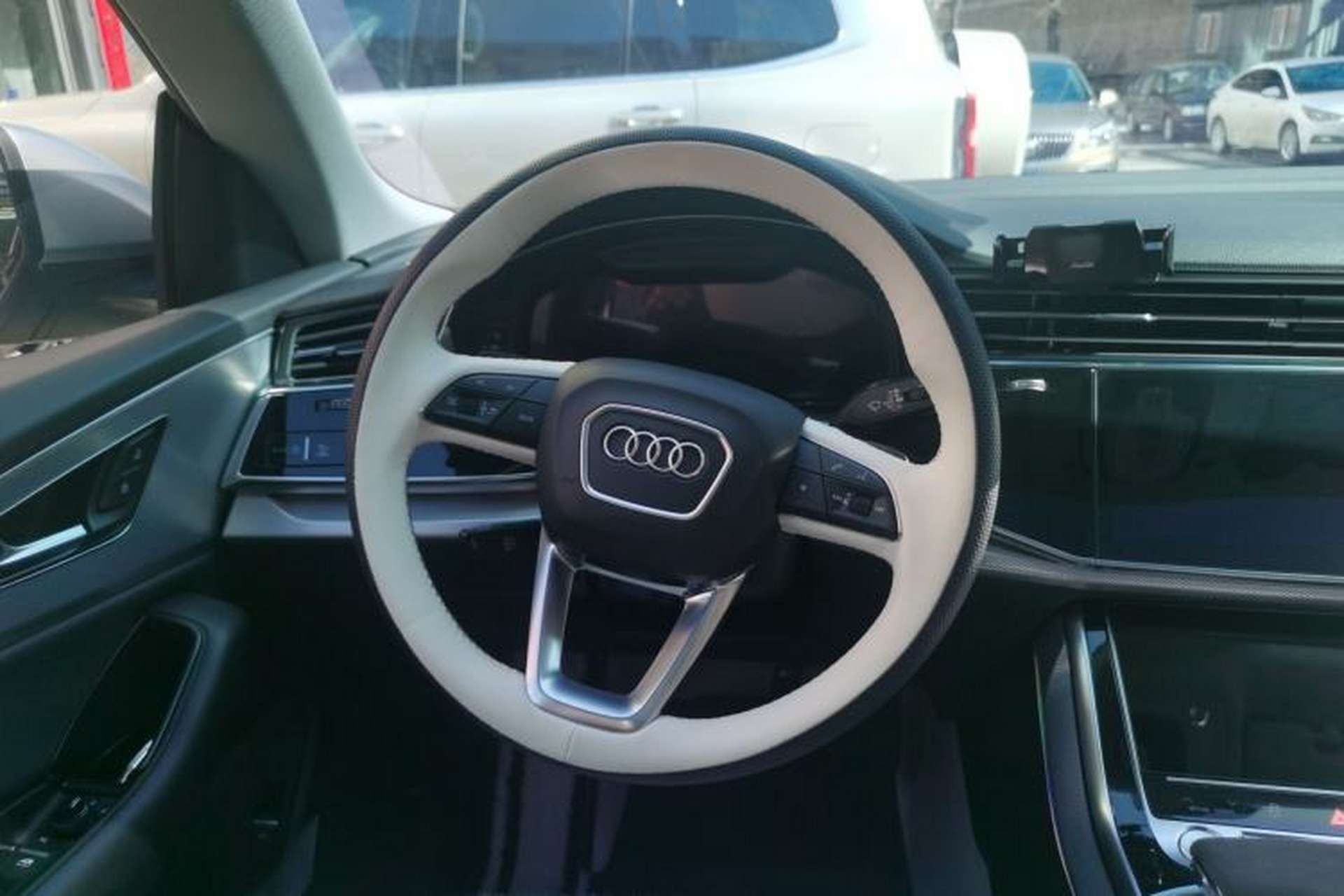 Used Audi Q8 2019 45 TFSI Luxury Prestige Edition Steering Wheel