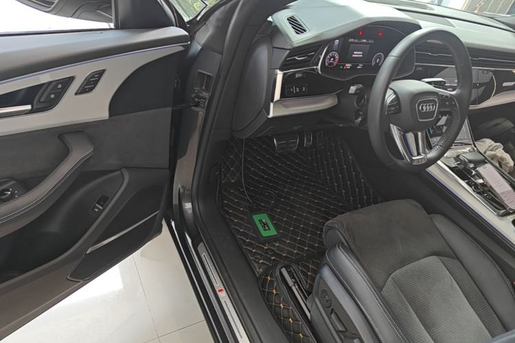 Used Audi Q8 2019 55 TFSI Prestige Dynamic Edition Driver Seat