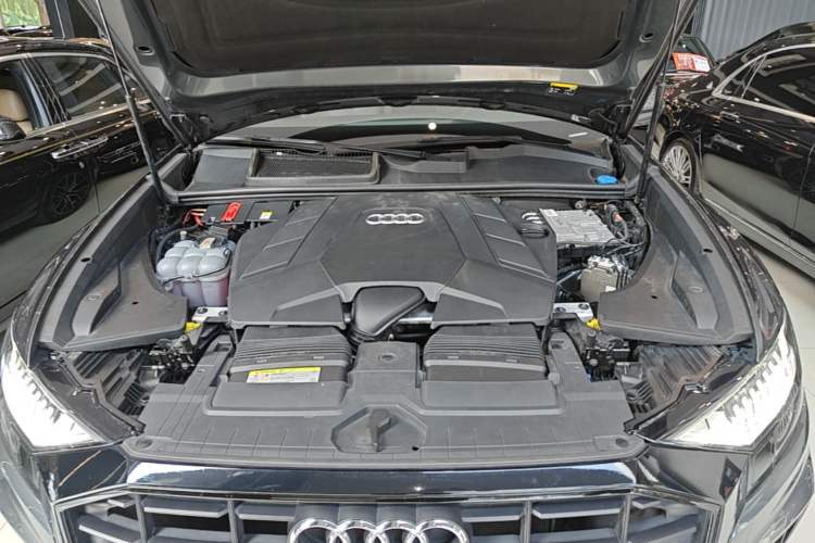 Used Audi Q8 2019 55 TFSI Prestige Dynamic Edition Engine Bay