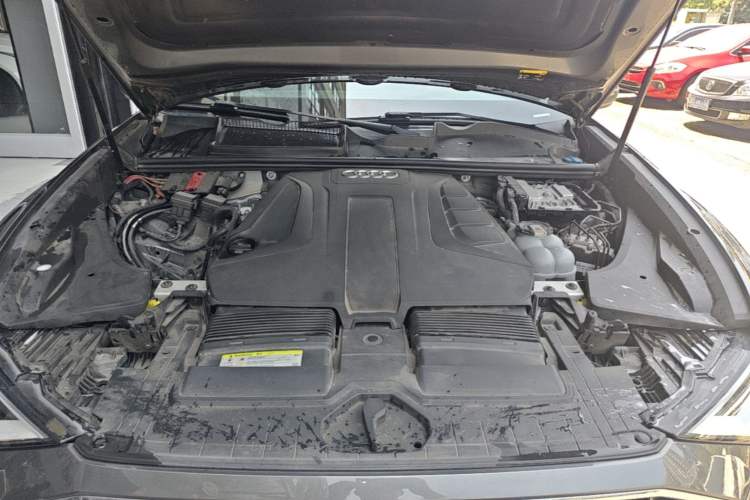 Used Audi Q8 2019 45 TFSI Luxury Prestige Edition Engine Bay