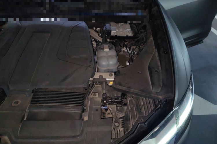 Used Audi Q8 2019 45 TFSI Luxury Prestige Edition Engine Bay Left