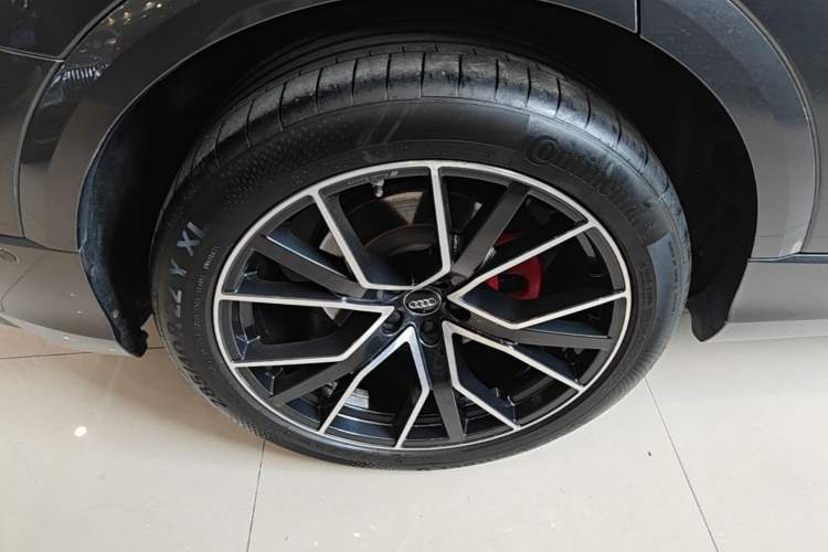 Used Audi Q8 2019 55 TFSI Prestige Dynamic Edition Exterior 5