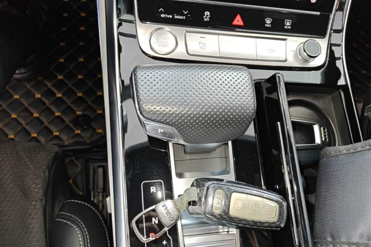 Used Audi Q8 2019 55 TFSI Prestige Dynamic Edition Gear Lever