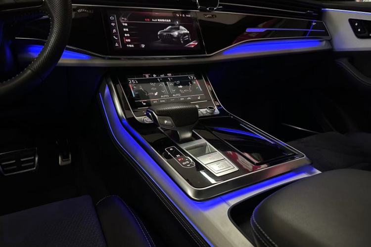 Used Audi Q8 2019 55 TFSI Prestige Dynamic Edition Interior 10