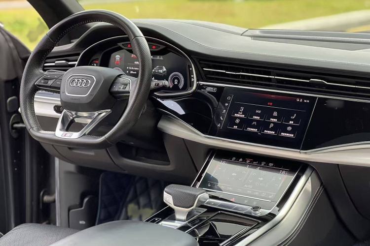 Used Audi Q8 2019 55 TFSI Ultimate Limited Edition Interior 3