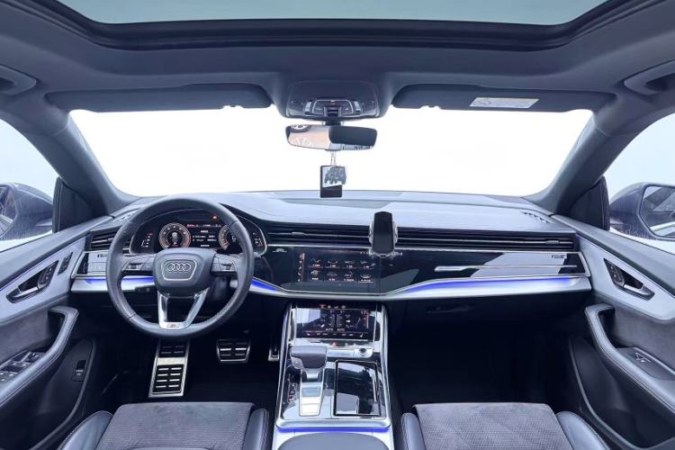 Used Audi Q8 2019 55 TFSI Prestige Dynamic Edition Interior 4