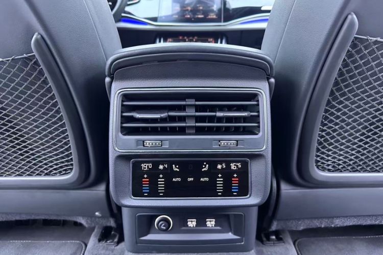 Used Audi Q8 2019 55 TFSI Prestige Dynamic Edition Interior 7