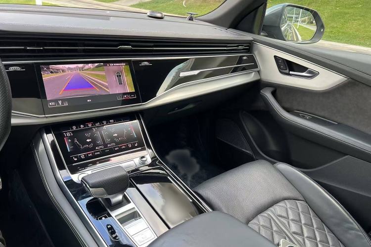 Used Audi Q8 2019 55 TFSI Ultimate Limited Edition Interior 8