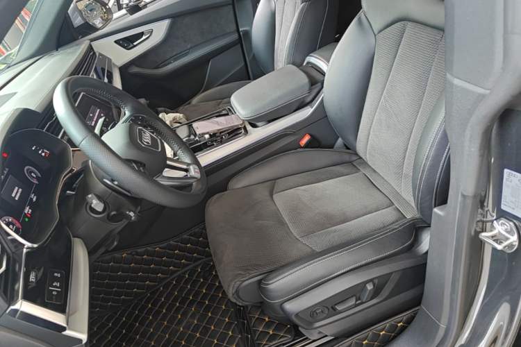 Used Audi Q8 2019 55 TFSI Prestige Dynamic Edition Left Front Seat