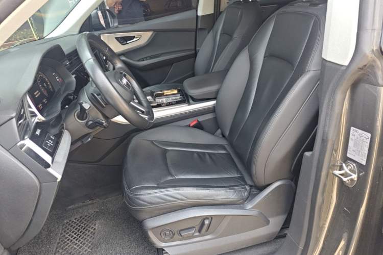 Used Audi Q8 2019 45 TFSI Luxury Prestige Edition Left Front Seat