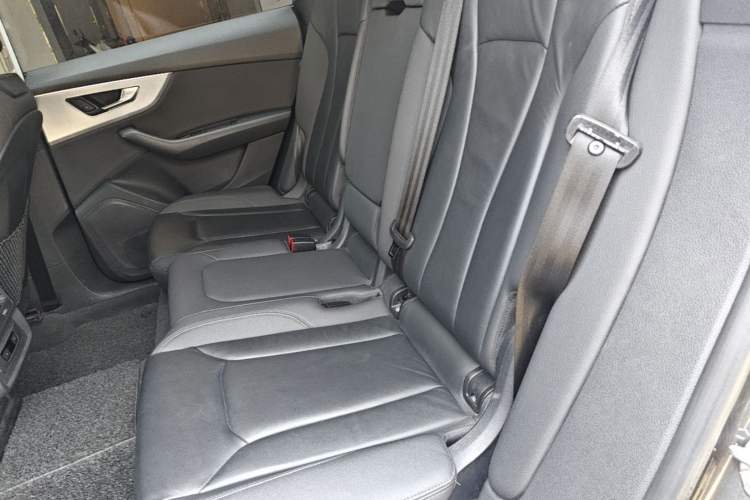 Used Audi Q8 2019 45 TFSI Luxury Prestige Edition Left Rear Seat