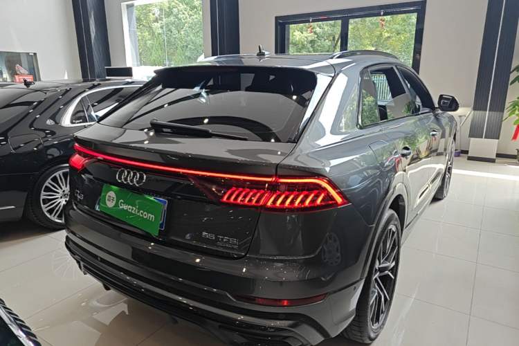Used Audi Q8 2019 55 TFSI Prestige Dynamic Edition Rear Right 45 Deg