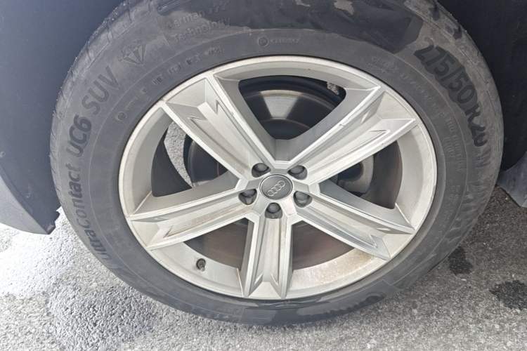 Used Audi Q8 2019 45 TFSI Luxury Prestige Edition Right Rear Wheel Hub