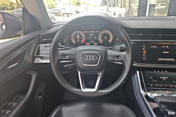 Used Audi Q8 2019 45 TFSI Luxury Prestige Edition Steering Wheel