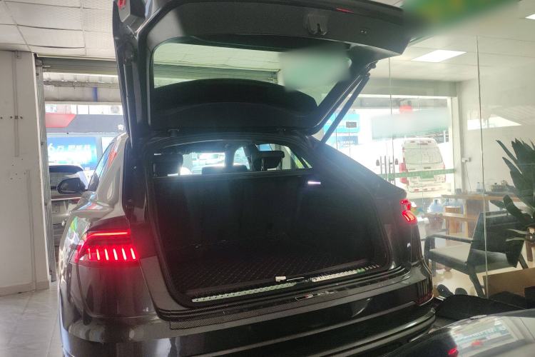 Used Audi Q8 2019 55 TFSI Ultimate Limited Edition Trunk