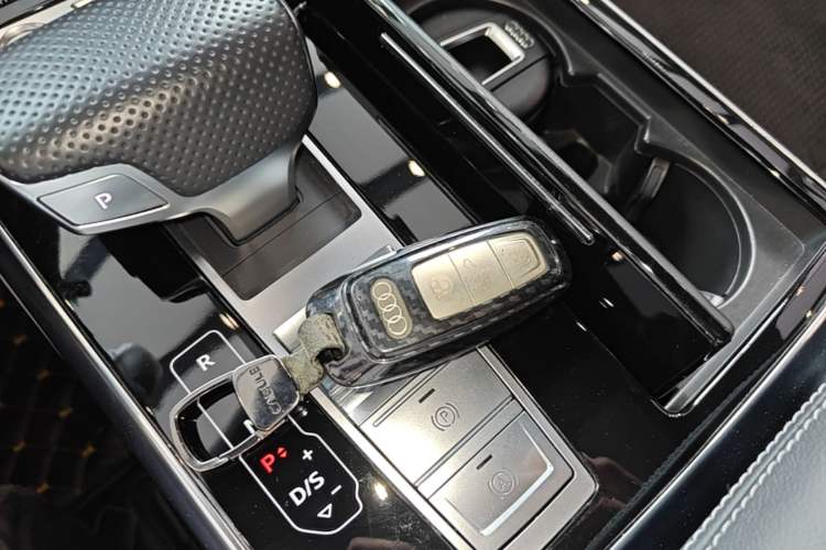 Used Audi Q8 2019 55 TFSI Prestige Dynamic Edition Vehicle Key