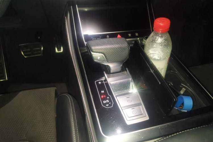 Used Audi Q8 2019 55 TFSI Prestige Dynamic Edition Gear Lever