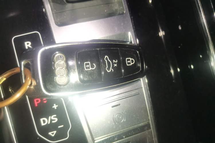 Used Audi Q8 2019 55 TFSI Prestige Dynamic Edition Vehicle Key