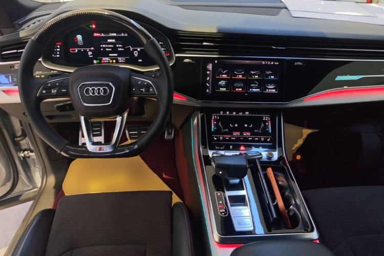 Used Audi Q8 2019 55 TFSI Prestige Dynamic Edition Center Console